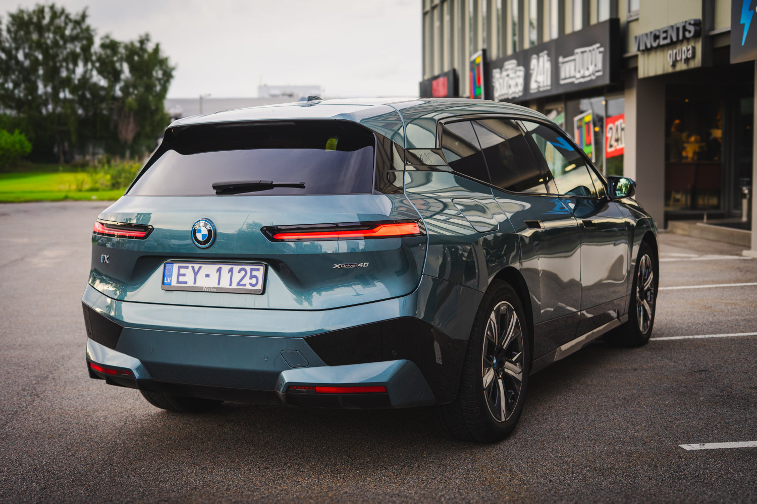 BMW iX xDrive40