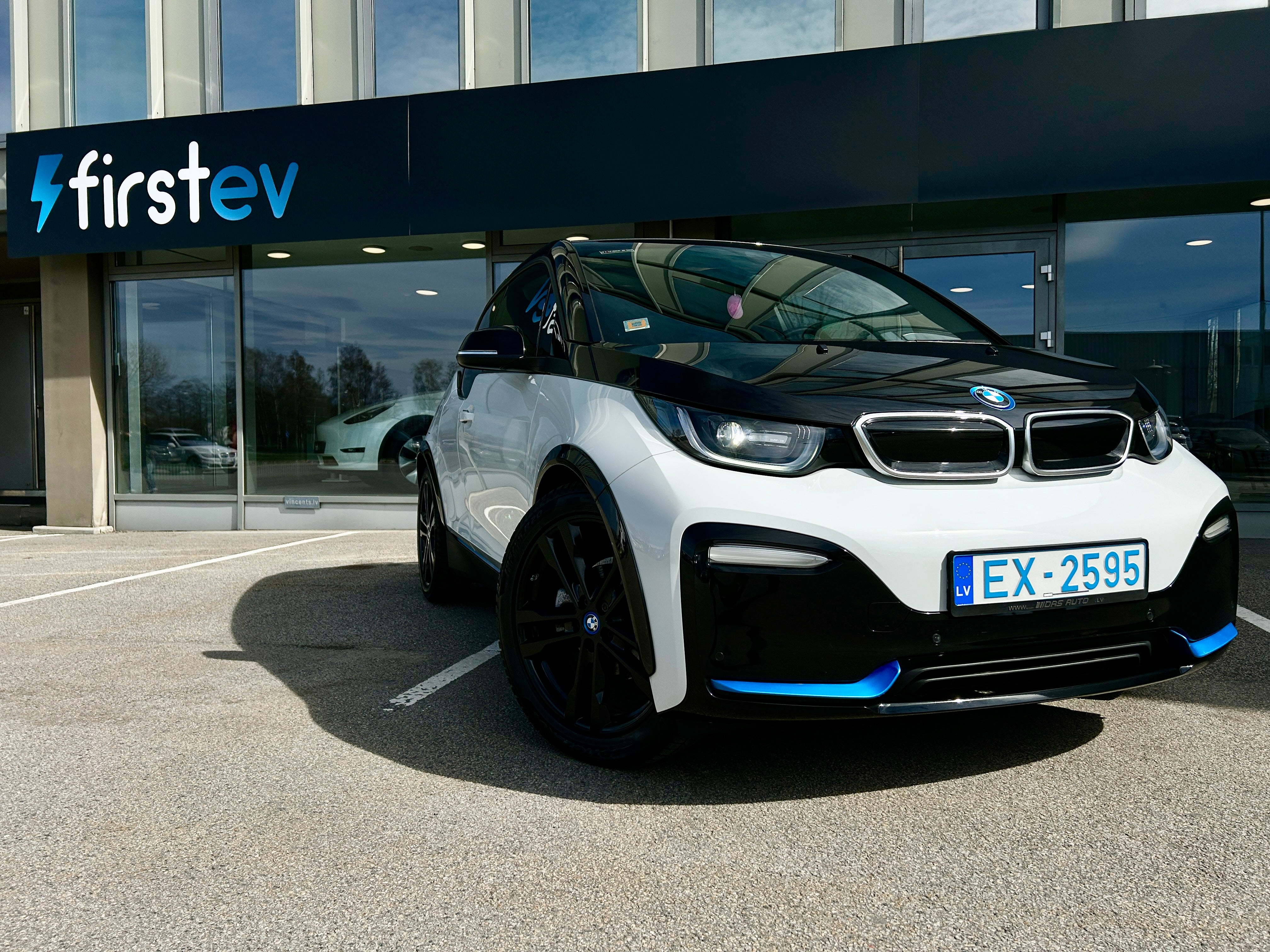 BMW i3S