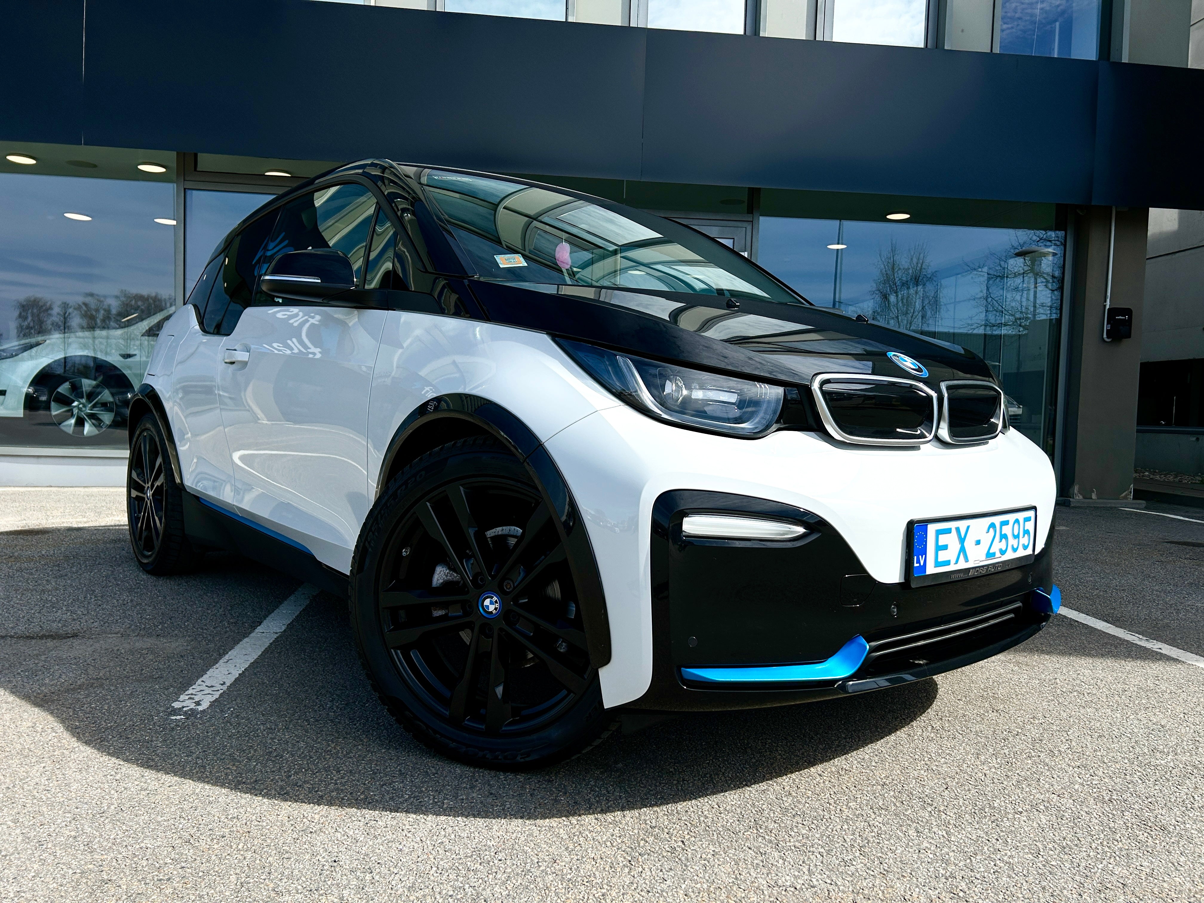 BMW i3S