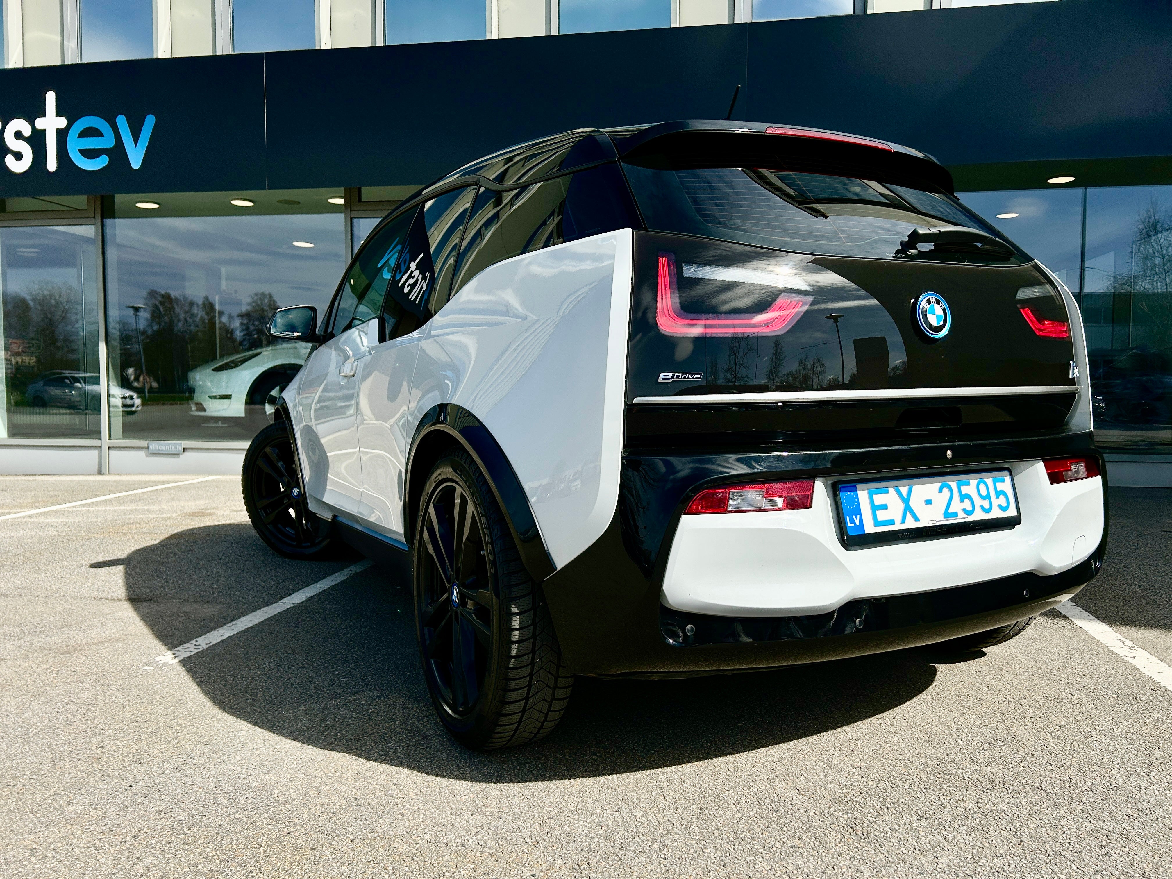 BMW i3S