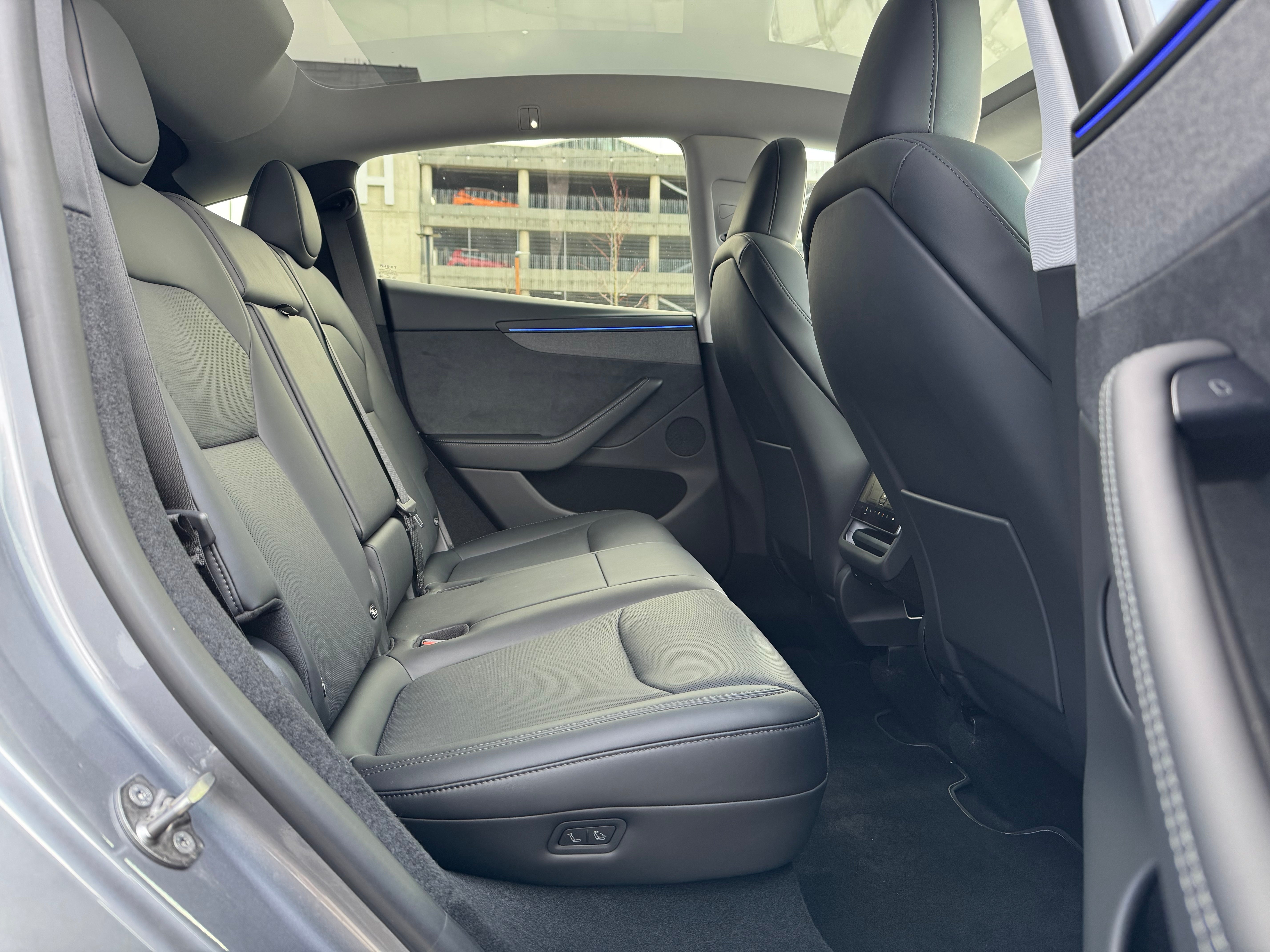 Tesla Model Y Juniper LR Quicksilver