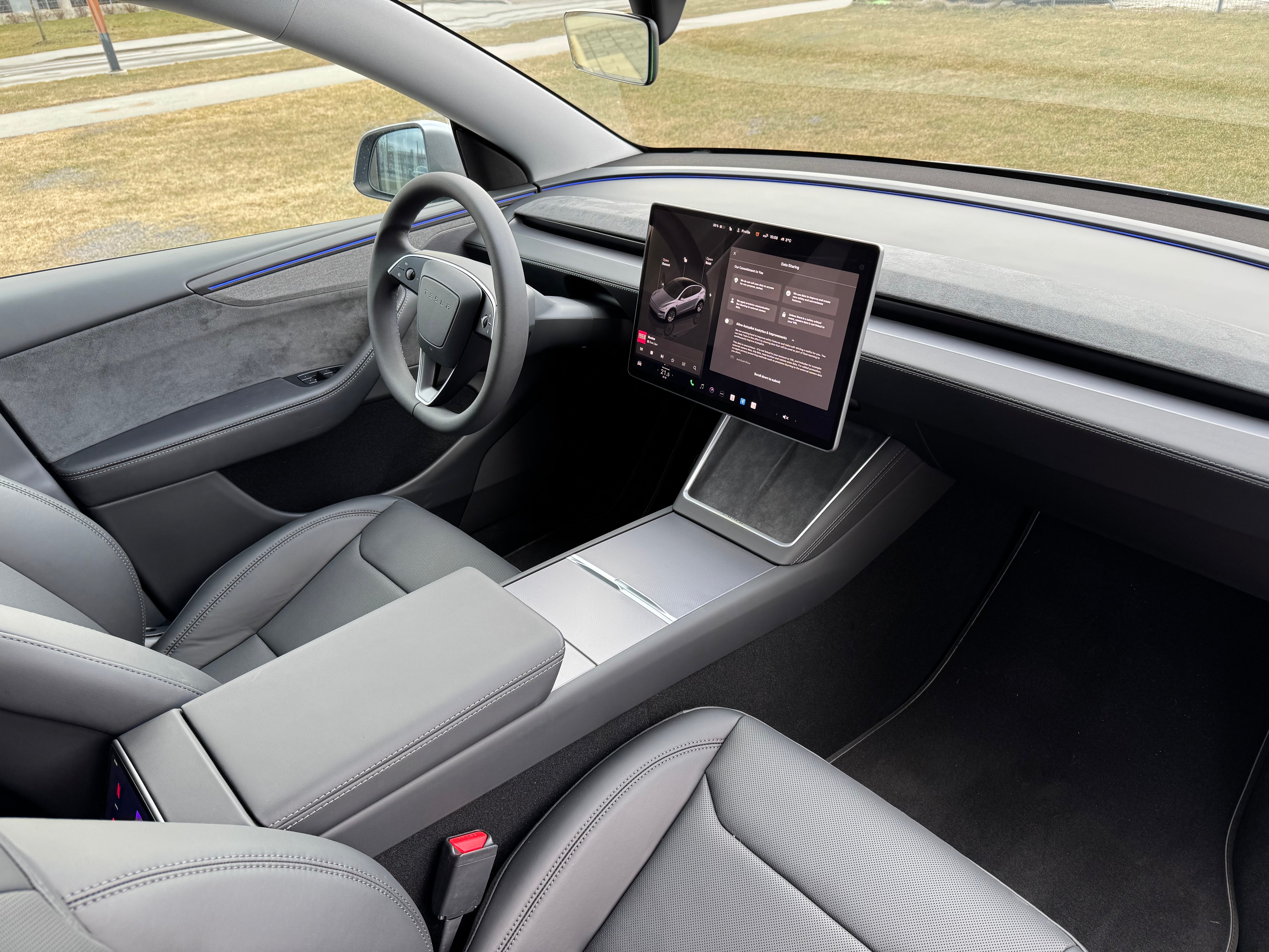 Tesla Model Y Juniper LR Quicksilver