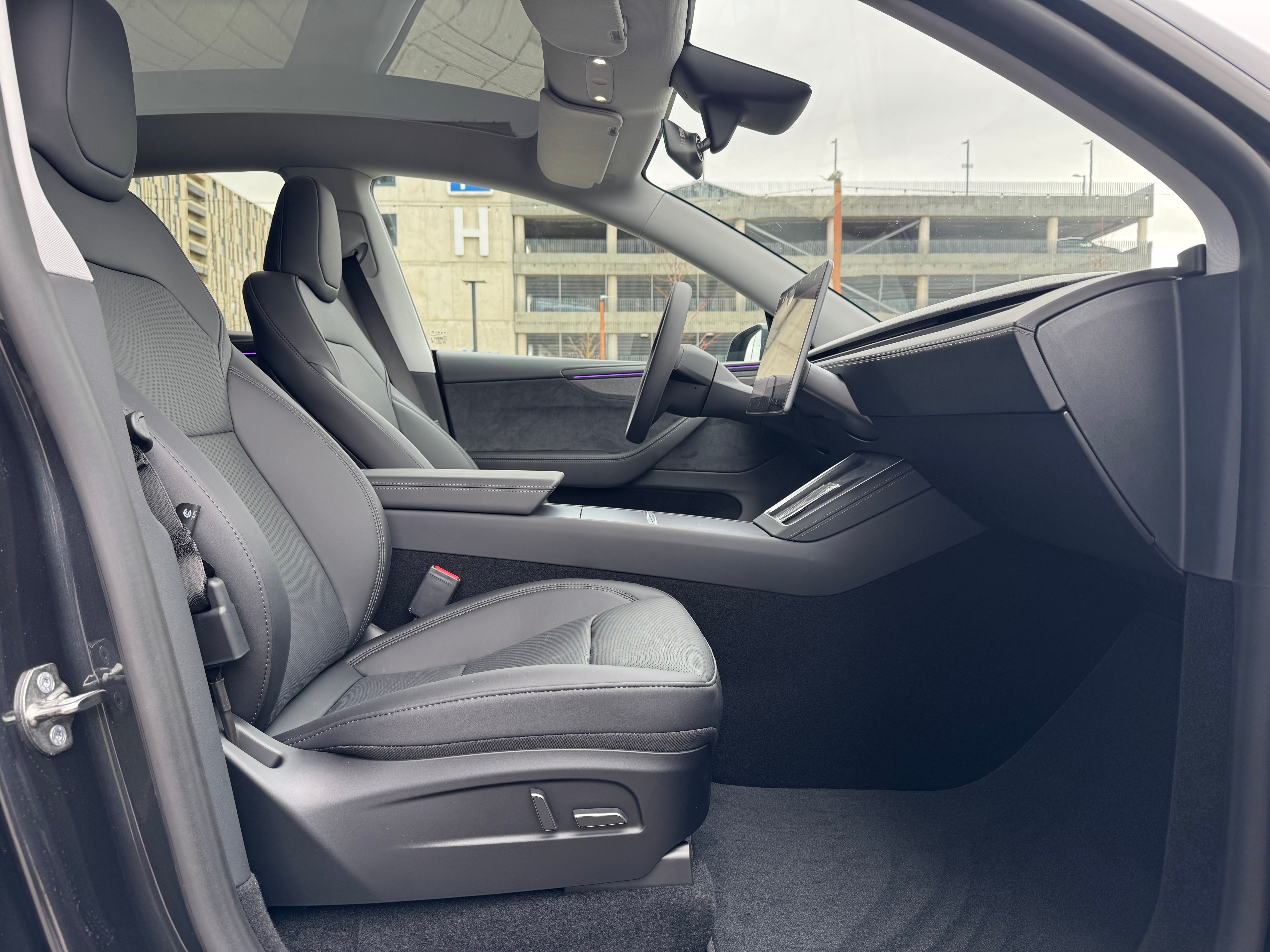 Tesla Model Y Juniper LR Stealth Gray