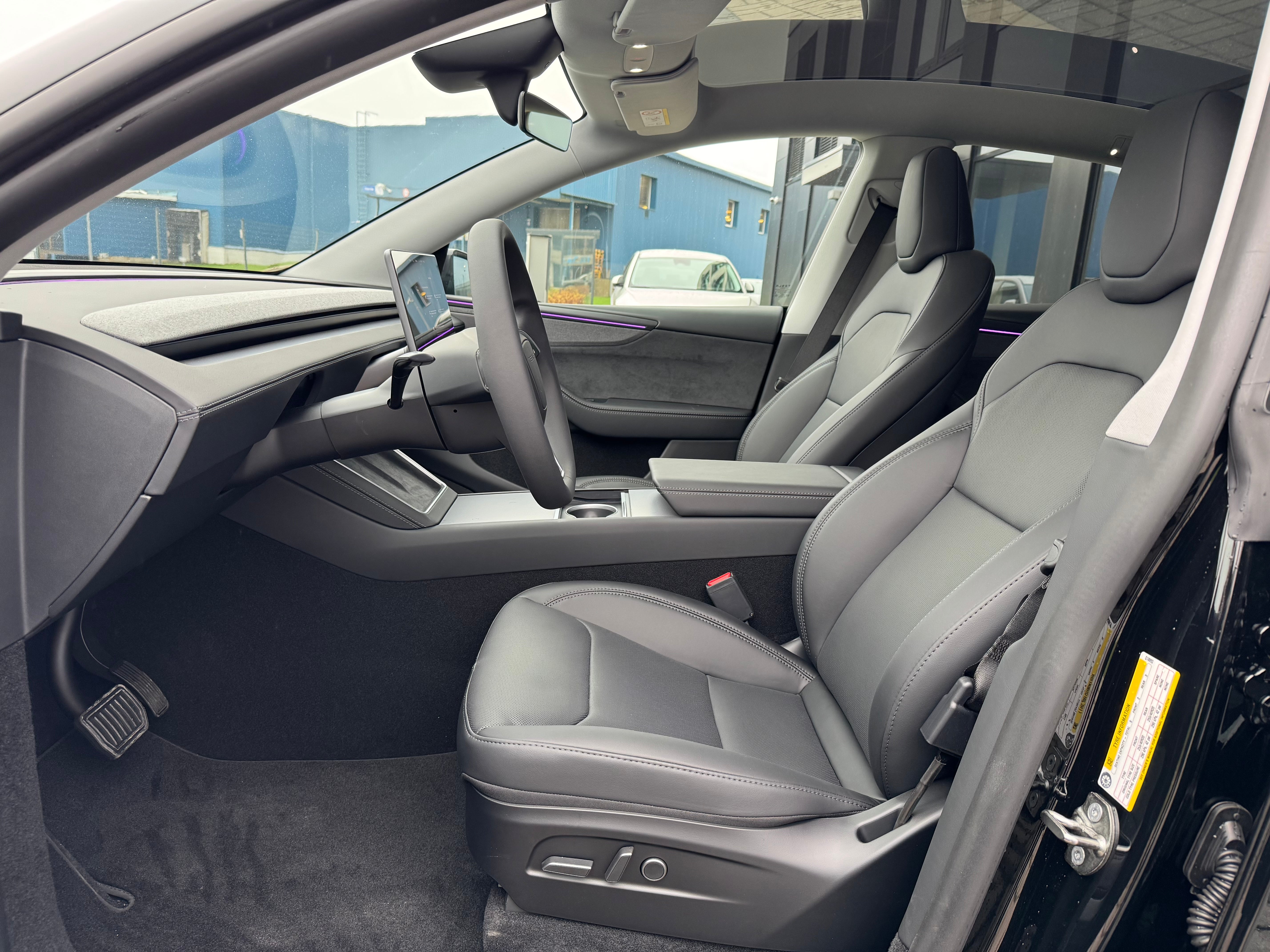 Tesla Model Y Juniper LR Black