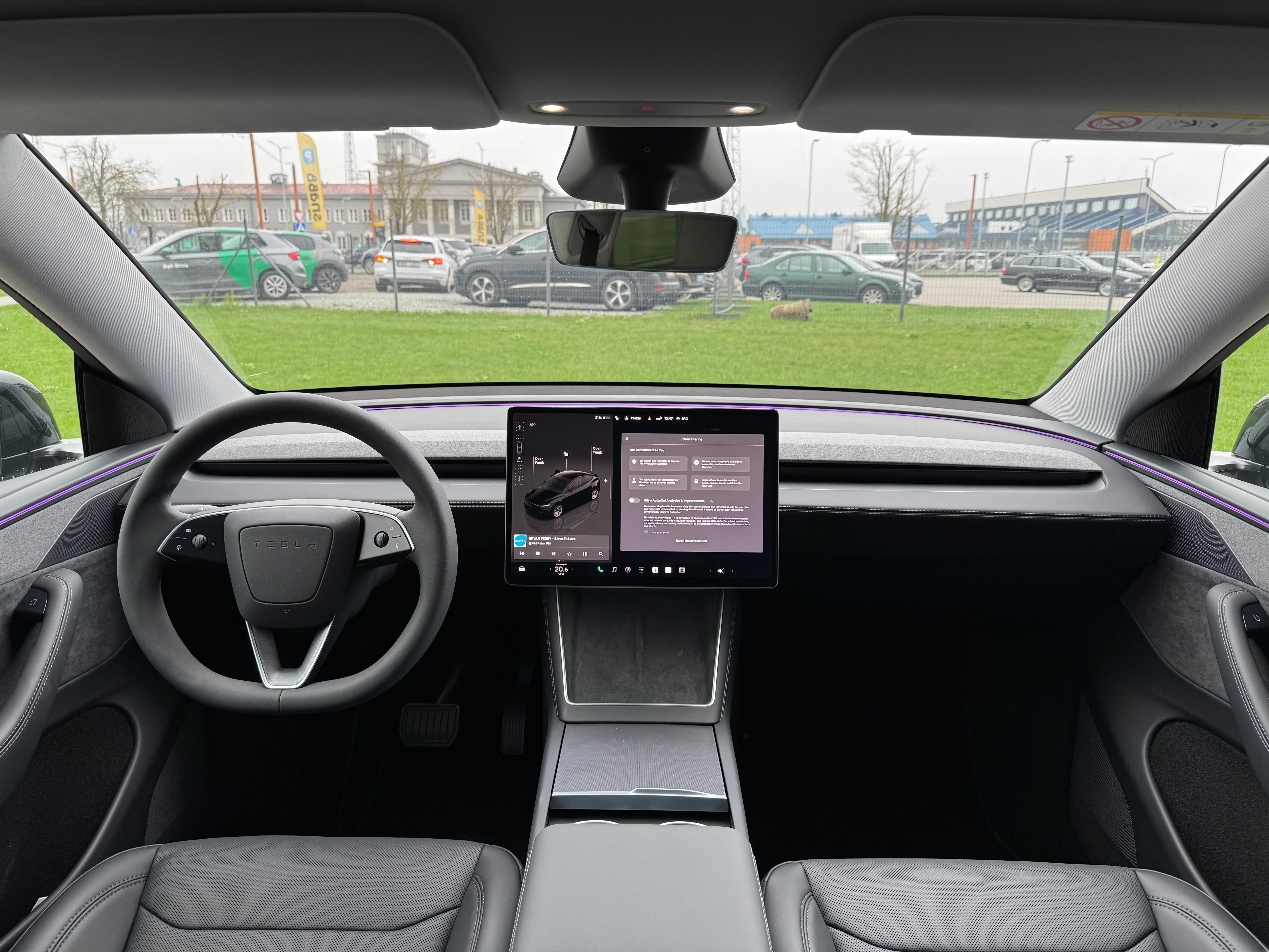 Tesla Model Y Juniper LR Black