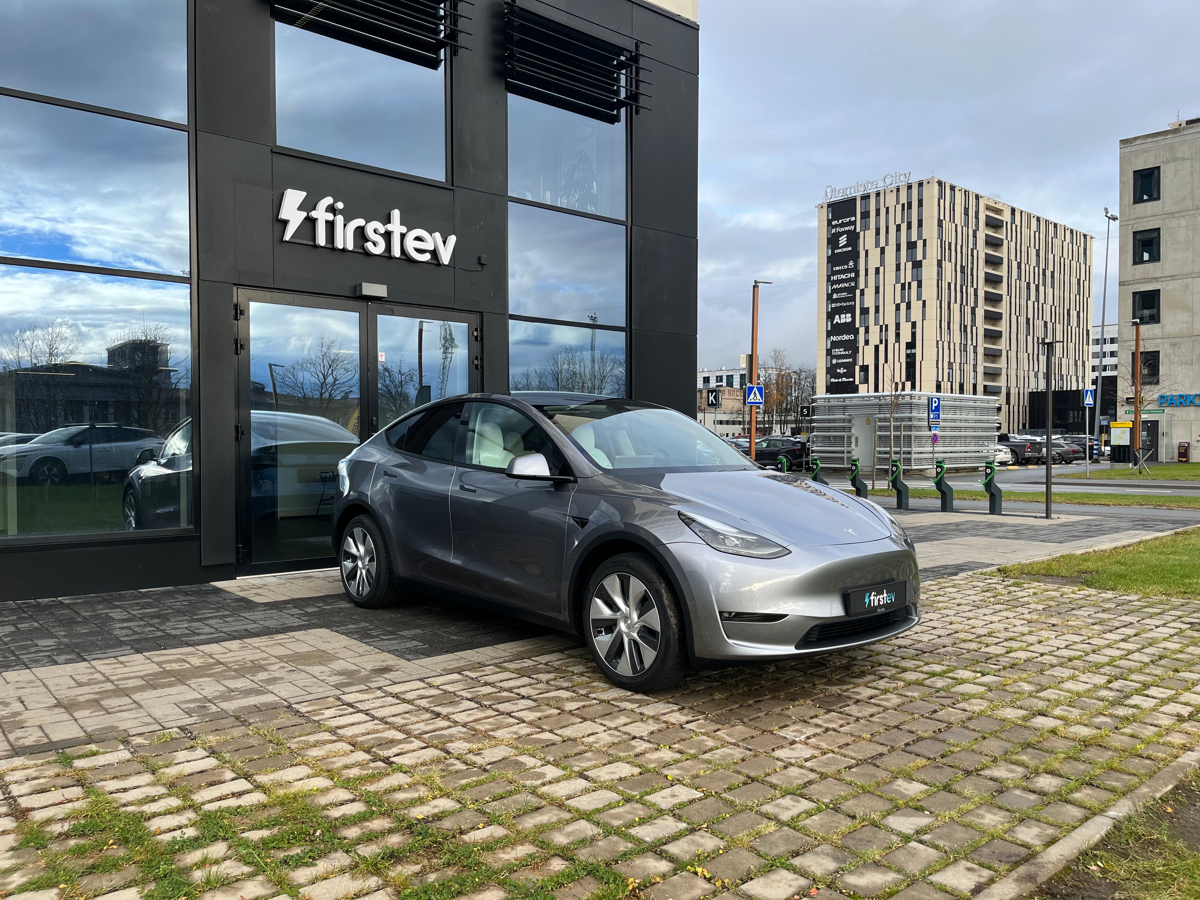 Tesla Model Y Performance