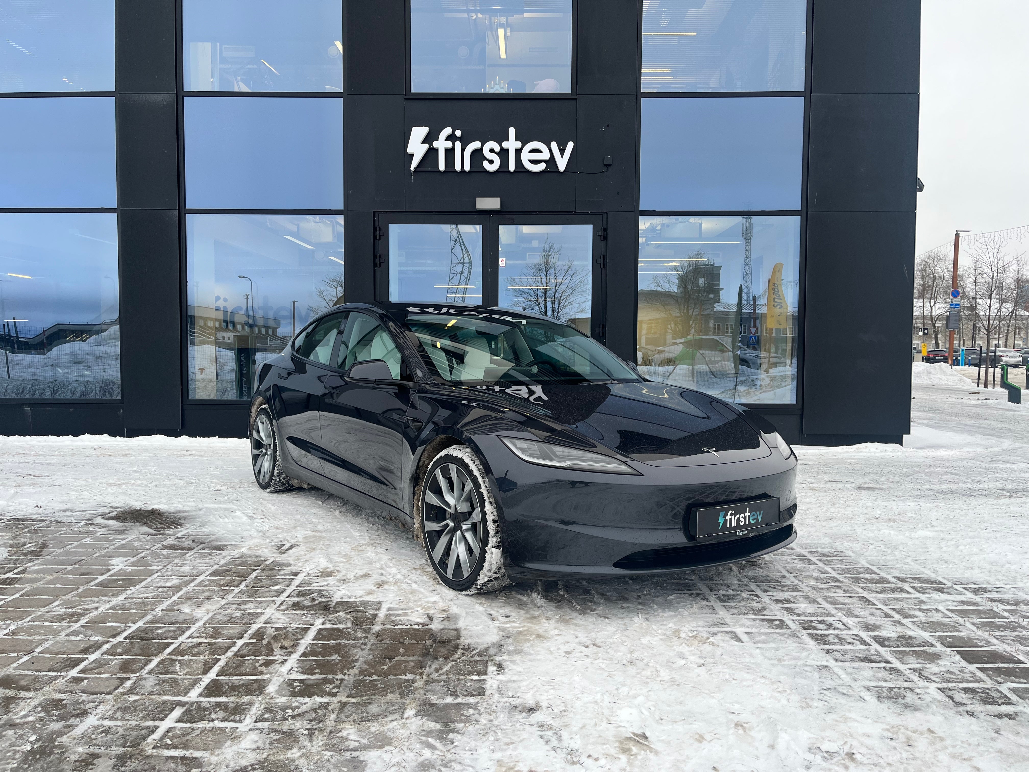 Tesla Model 3 Long Range 2024