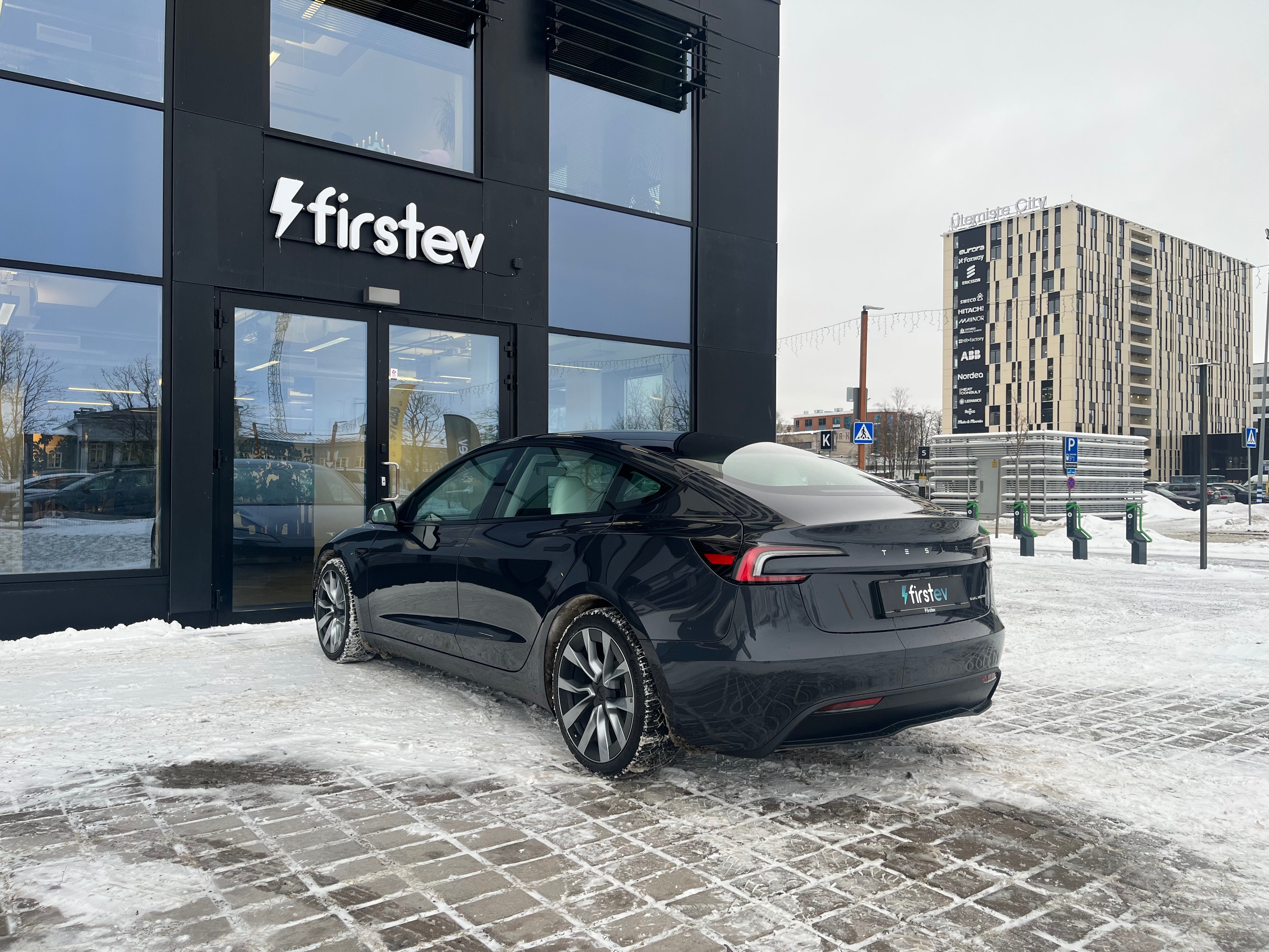 Tesla Model 3 Long Range 2024