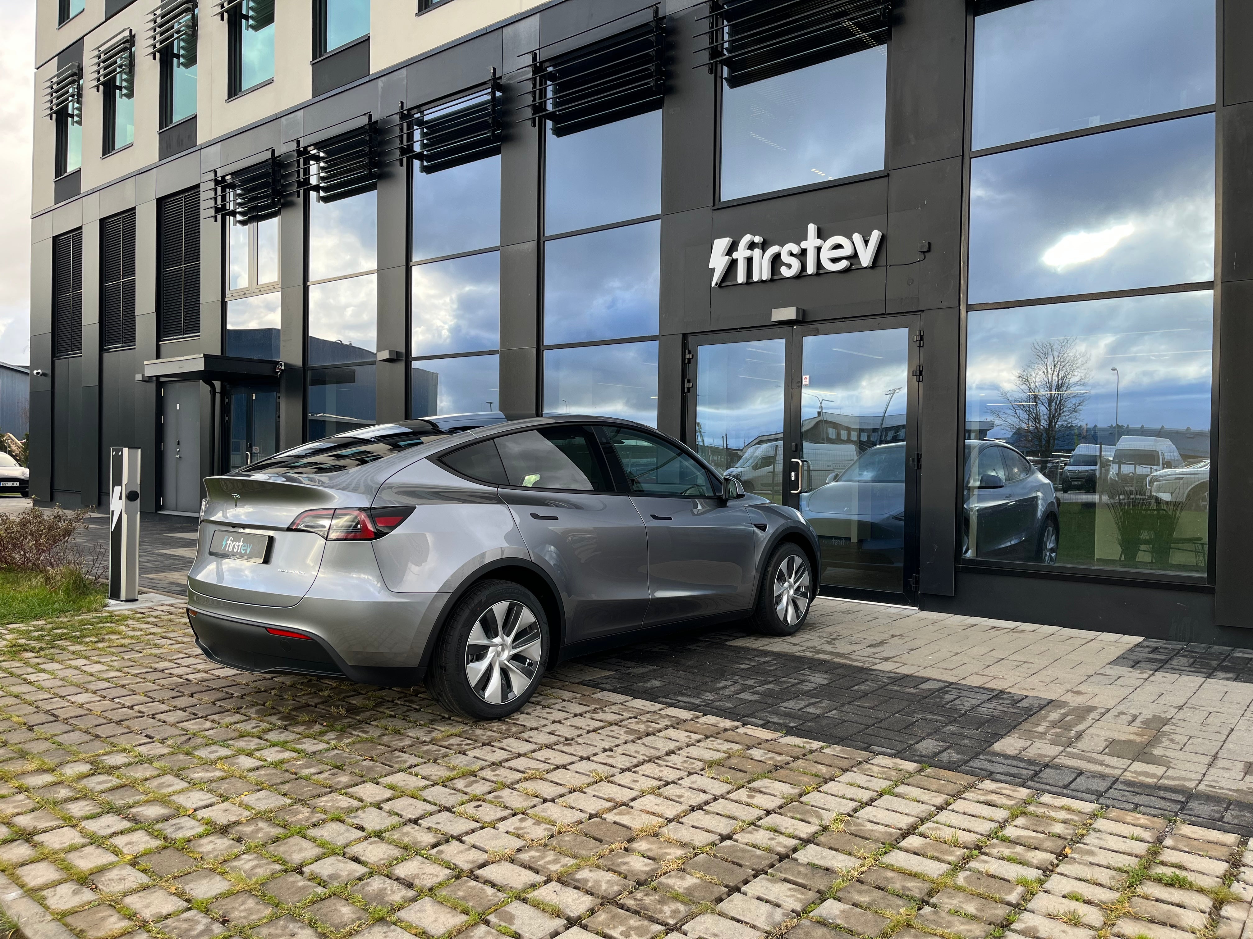 Tesla Model Y Performance